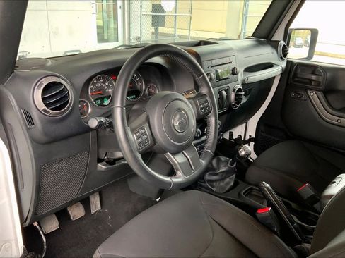 Used 2018 Jeep Wrangler Sport image 17