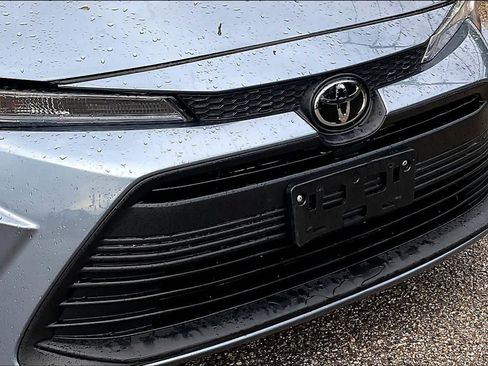 Used 2025 Toyota Corolla LE image 29