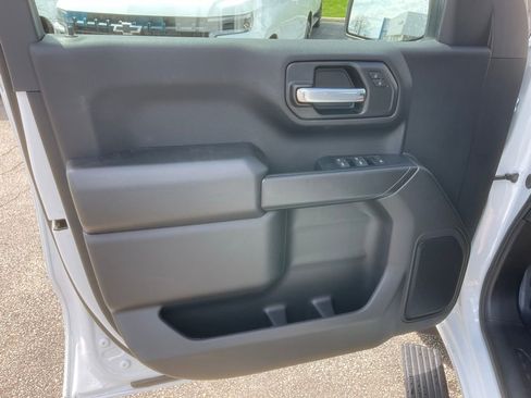 New 2026 Chevrolet Silverado 1500 W/T AWD/4WD image 9