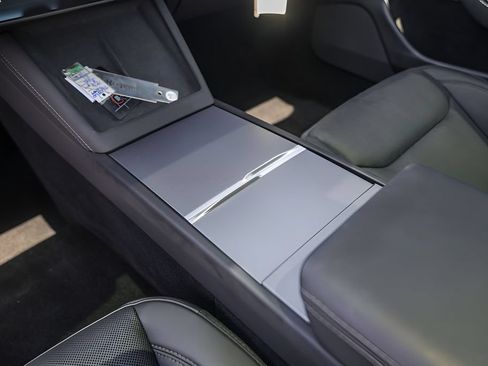 Used 2025 Tesla Model 3 Long Range RWD image 17