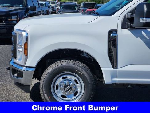 New 2026 Ford F250 XL w/ XL Chrome Package RWD image 9
