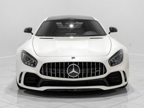 Used 2018 Mercedes-Benz AMG GT R image 2