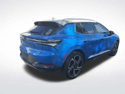 Used 2025 Chevrolet Equinox EV LT w/ Convenience Package II image 5