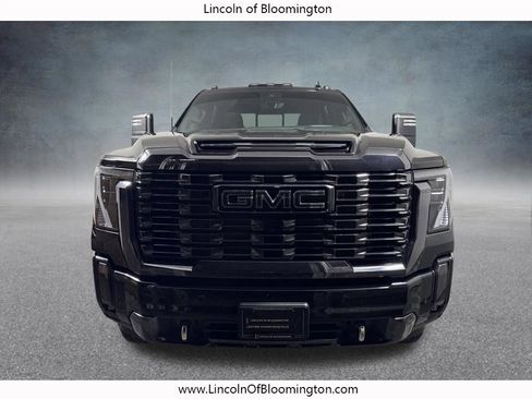 Used 2024 GMC Sierra 3500 Denali Ultimate AWD/4WD image 10