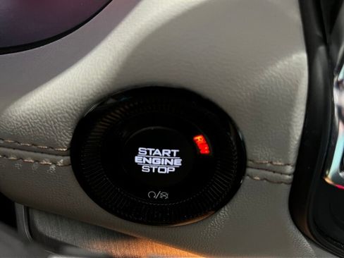 Used 2025 Jeep Compass Limited AWD/4WD image 31