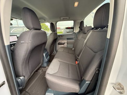 Used 2025 Ford Maverick XL FWD image 19
