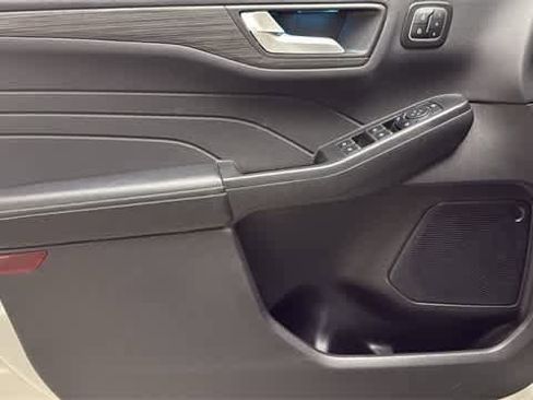 Used 2024 Ford Escape Platinum image 14