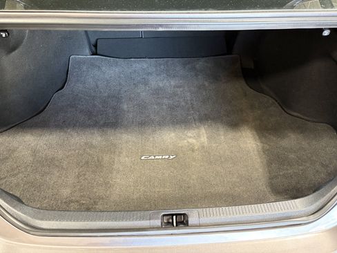 Used 2022 Toyota Camry SE FWD image 32