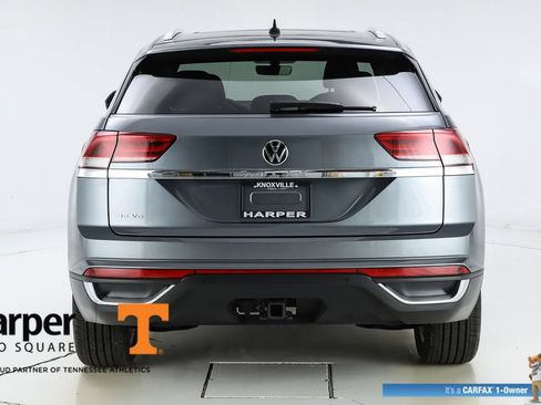 Used 2023 Volkswagen Atlas Cross Sport SE w/ Panoramic Sunroof Package FWD image 8