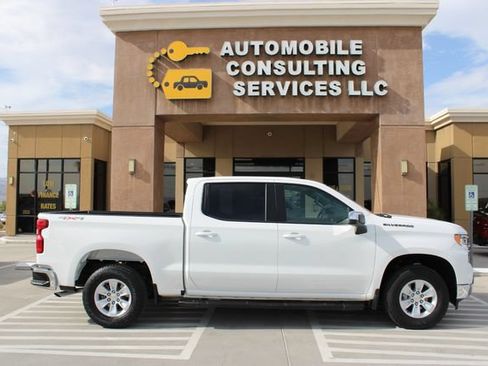 Used 2025 Chevrolet Silverado 1500 LT w/ LPO, Dark Essentials Package AWD/4WD image 10