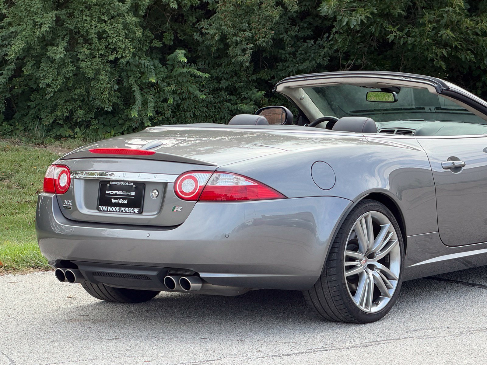 Used 2009 Jaguar XKR R RWD image 11