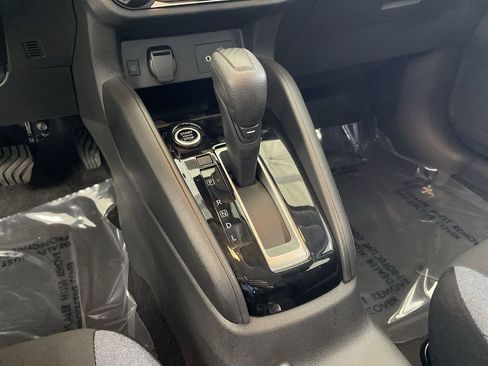 Certified 2025 Nissan Versa SV w/ Trunk Package image 25