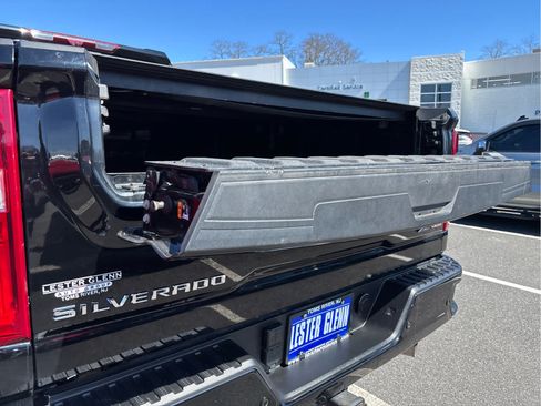 Used 2024 Chevrolet Silverado 2500 ZR2 w/ Technology Package AWD/4WD image 41