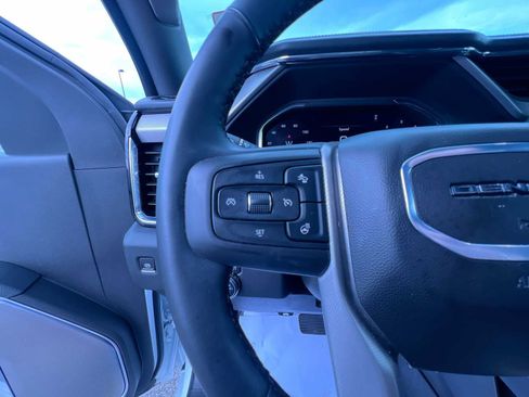 Used 2025 GMC Sierra 3500 Denali w/ Denali Reserve Package AWD/4WD image 19