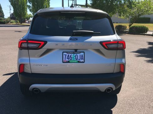 Used 2024 Ford Escape Active AWD/4WD image 5