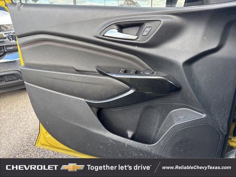 Certified 2024 Chevrolet Trax RS w/ Driver Confidence Package image 20