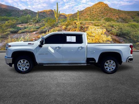 Used 2022 Chevrolet Silverado 2500 LTZ w/ LTZ Plus Package image 8