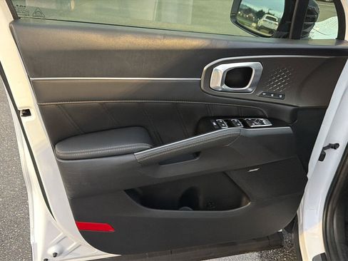 Used 2023 Kia Sorento SX AWD/4WD image 18