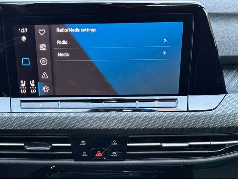 Used 2024 Volkswagen Golf R 2.0T (DSG) image 11