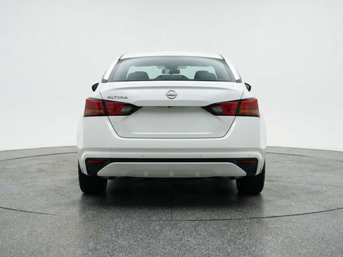 Used 2025 Nissan Altima 2.5 SV image 7