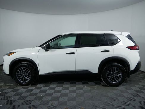 Used 2023 Nissan Rogue S image 5