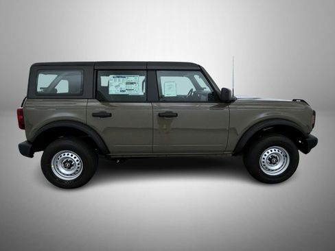 New 2025 Ford Bronco 4-Door image 4