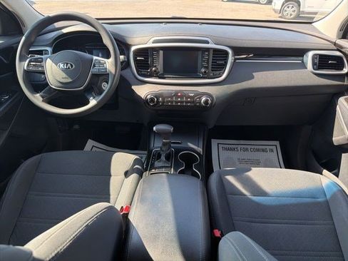 Used 2020 Kia Sorento FWD V6 image 25