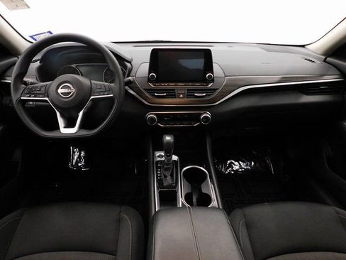 Used 2024 Nissan Altima 2.5 SV image 26