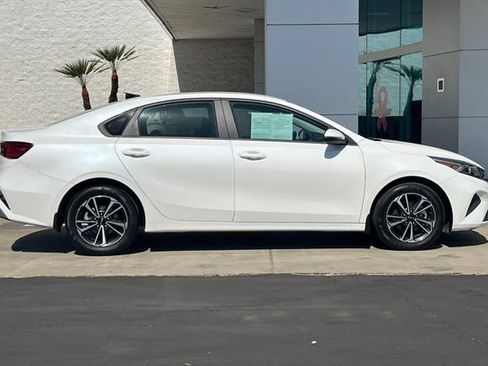 Used 2024 Kia Forte LXS w/ LXS Technology Package FWD image 3