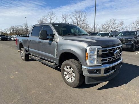 Used 2024 Ford F350 XLT image 4