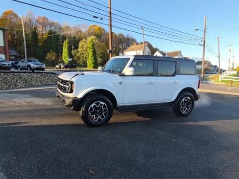 Used 2025 Ford Bronco Outer Banks image 6