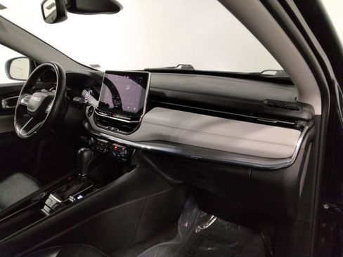 Used 2022 Jeep Compass Limited image 44