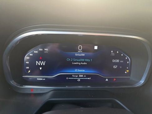 Used 2022 Chevrolet Suburban LT w/ Luxury Package image 9