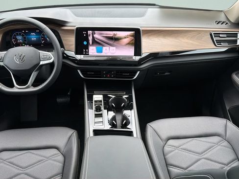 New 2026 Volkswagen Atlas SE FWD image 12