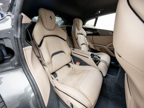 Used 2026 Ferrari Purosangue AWD/4WD image 21