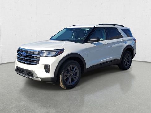 New 2026 Ford Explorer Active image 4
