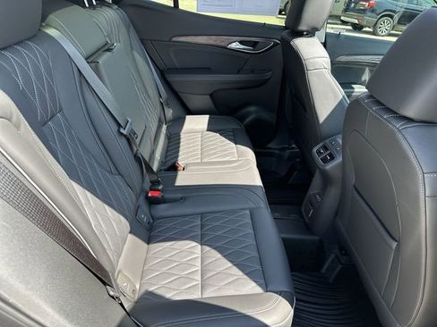 Certified 2023 Buick Envision Avenir AWD/4WD image 5