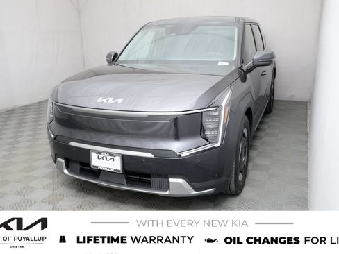 New 2026 Kia EV9 Light RWD image 1