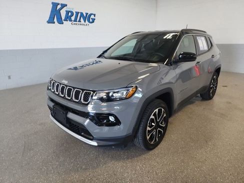 Used 2024 Jeep Compass Limited AWD/4WD image 2