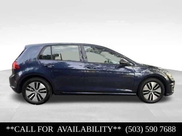 Used 2016 Volkswagen e-Golf SE w/ DC Fast Charging Package FWD image 6