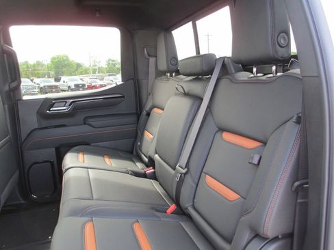 New 2026 GMC Sierra 1500 AT4 w/ AT4 Premium Package AWD/4WD image 17