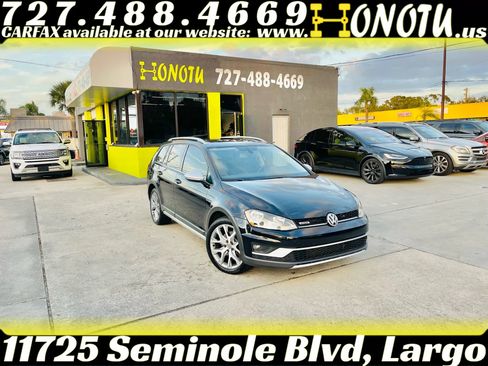 Used 2017 Volkswagen Golf Alltrack SEL image 3