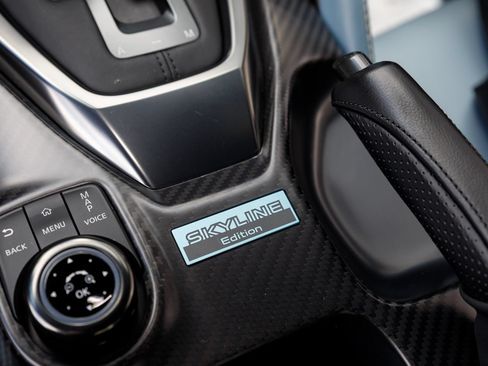 Used 2024 Nissan GT-R AWD/4WD image 42