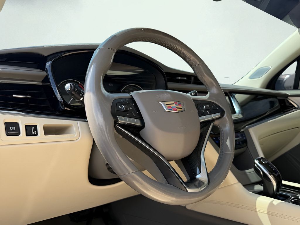 Used 2020 Cadillac XT6 Premium Luxury FWD image 60