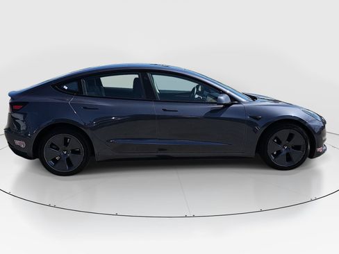 Used 2023 Tesla Model 3 Standard Range RWD image 4