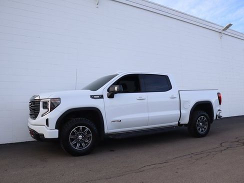 Used 2024 GMC Sierra 1500 AT4 w/ Technology Package image 3