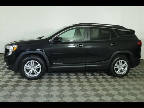 Used 2023 GMC Terrain SLE w/ Driver Convenience Package AWD/4WD image 12