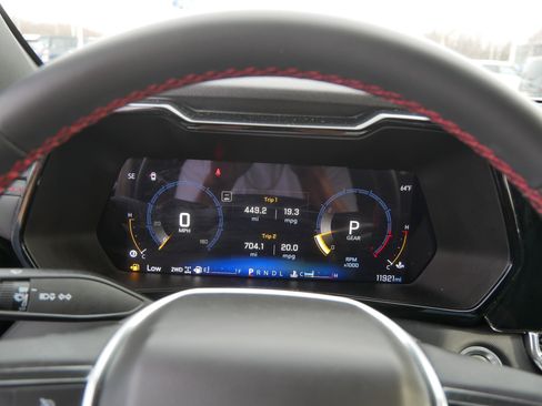 Used 2024 Chevrolet Colorado Z71 w/ Z71 Convenience Package 2 image 21