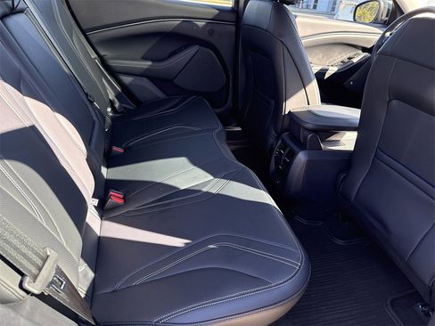 Used 2023 Ford Mustang Mach-E Premium image 15