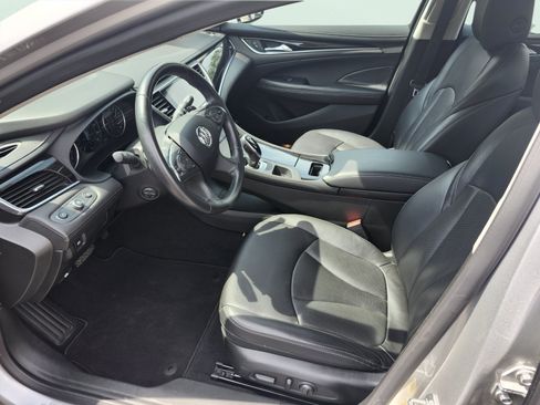 Used 2017 Buick LaCrosse Essence w/ Sun and Shade Package FWD image 9